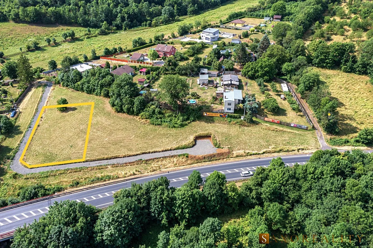 Prodej stavebního pozemku 1211 m²